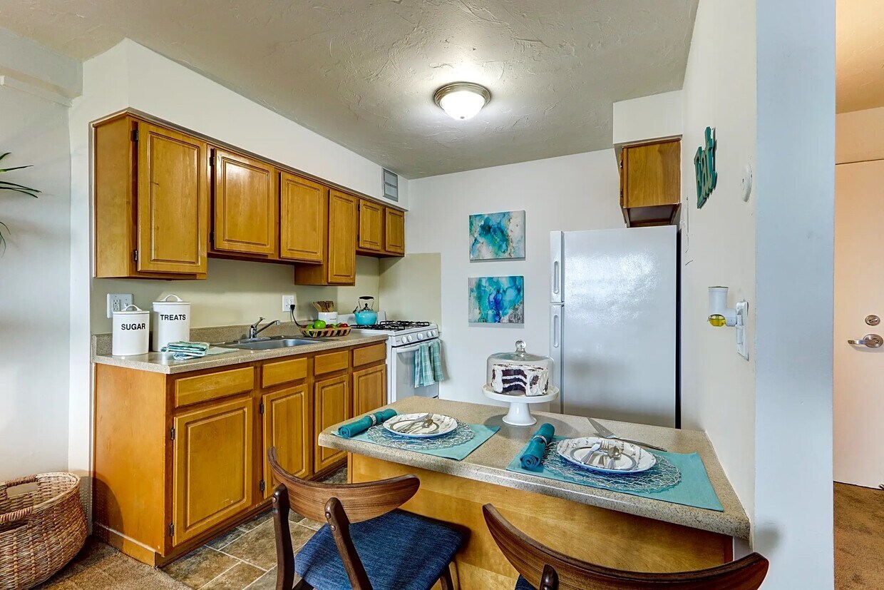 Foto del edificio - 7800 E Jefferson Ave