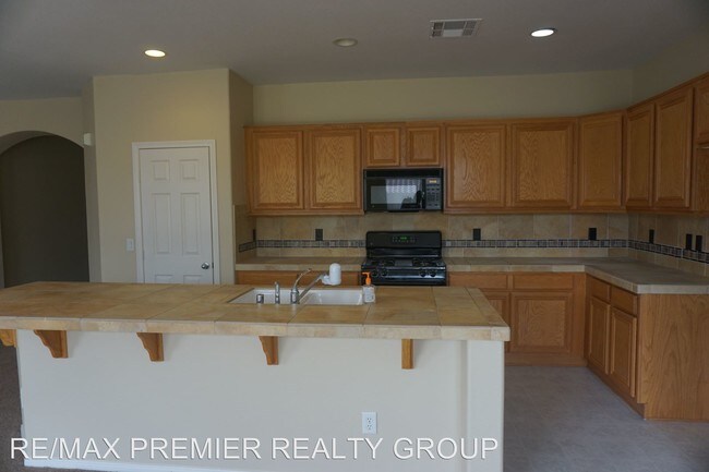Building Photo - 8052 Ponderosa Ranch St