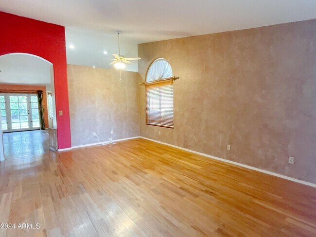 Building Photo - 4752 E Encanto St