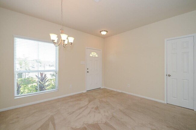 Foto del edificio - 14935 Vinegrove Falls Ct