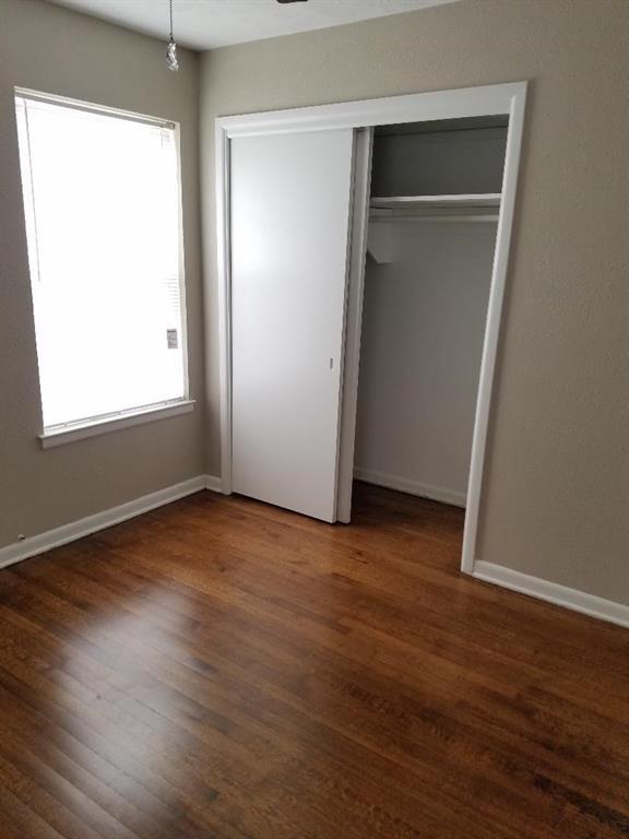 Building Photo - 1145 Fair Oaks Dr