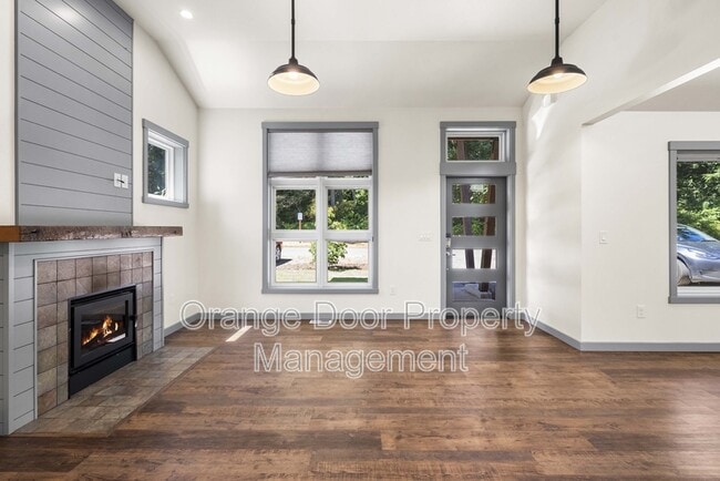 Building Photo - 7013 Stanich Ave