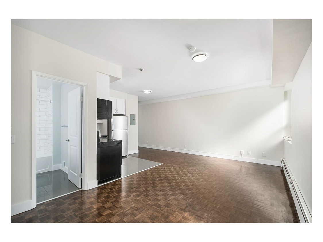 The Marketeer Apartments 150 Market St Hamilton, ON