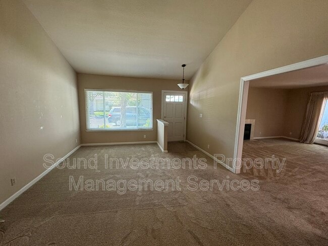 Building Photo - 75 Fountainhead Ct