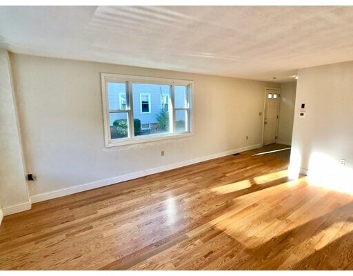 Building Photo - 26 Spring Park Ave