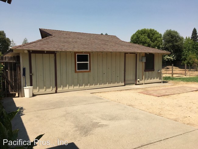 Building Photo - 3 br, 1 bath House - 5531 Cypress Ave.
