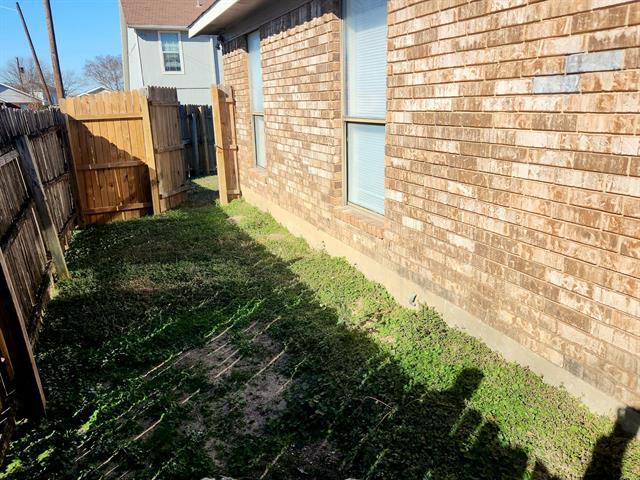 Building Photo - 1703 Leroy Rd