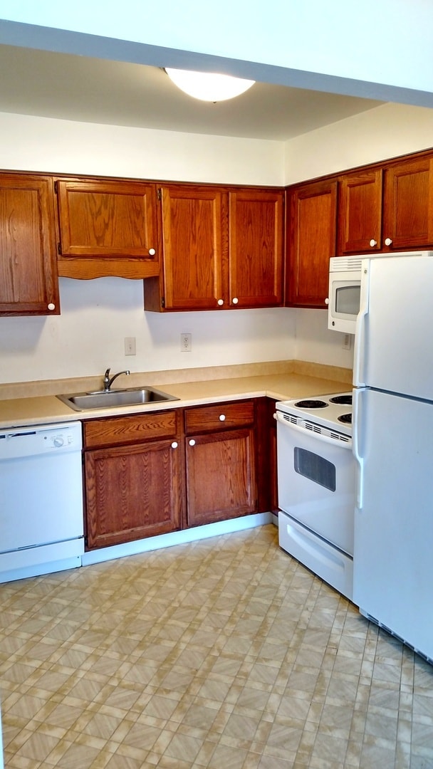 Photo - 129 Baywood Ave Apartment