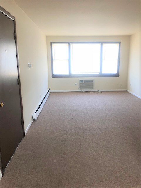 Foto del edificio - 1371 River Dr