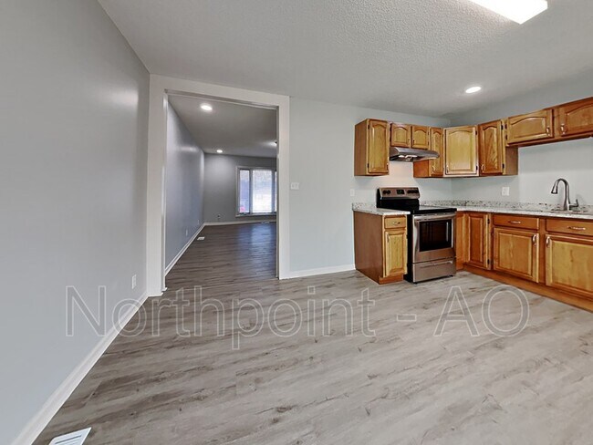 Foto del edificio - 9652 Ditman Way