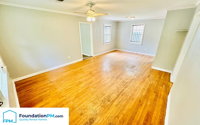 Building Photo - 4413 Castle Ave