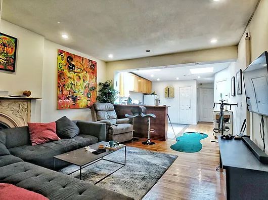 Image showcasing Stuytown Apartments for Rent with High Ceilings - New York, NY ...
