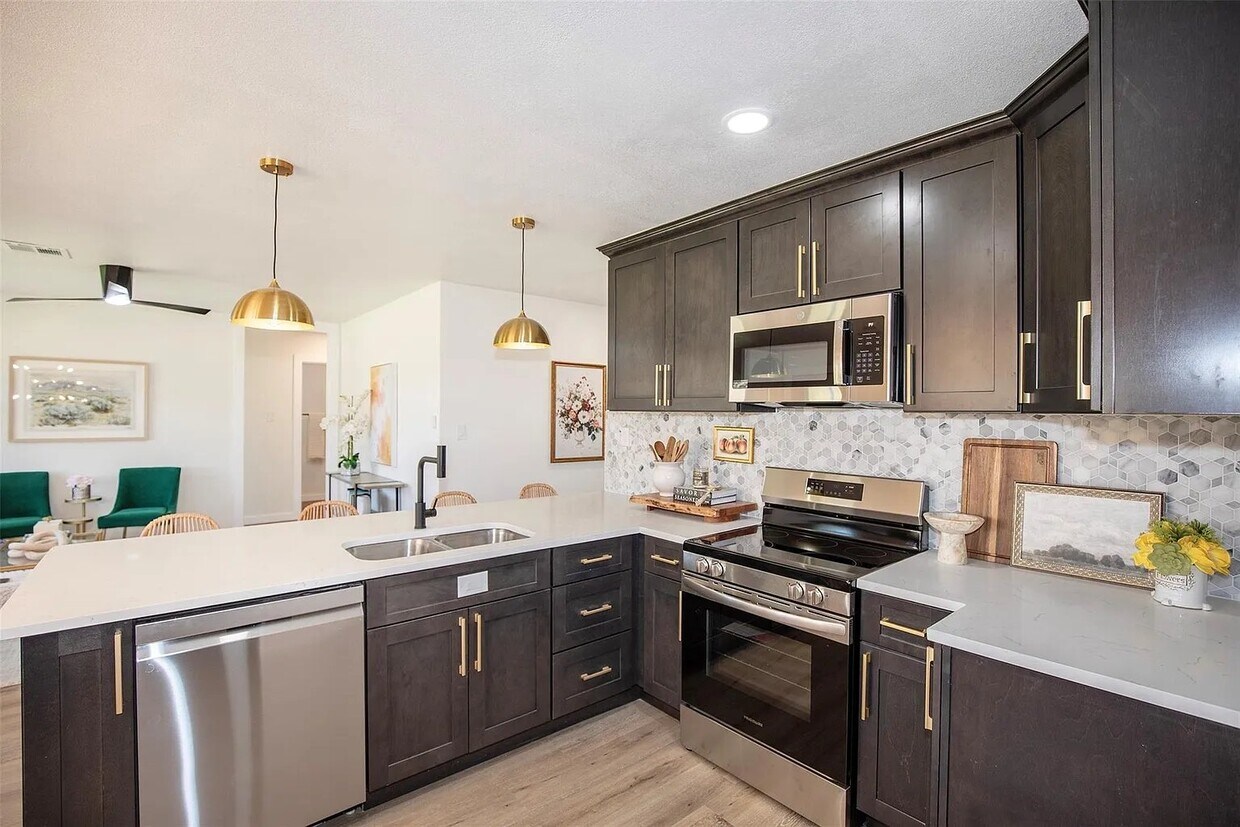 Foto del edificio - 7306 Nightingale Cir