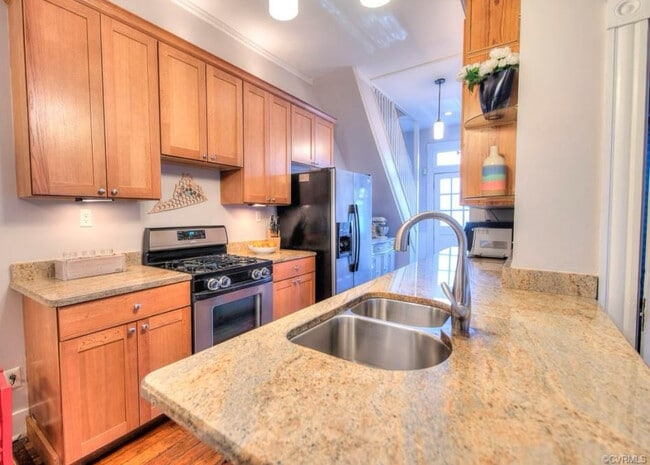 Foto del edificio - 2710 E Grace St