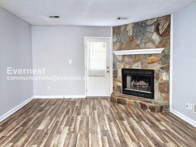 Foto del edificio - 1942 Cornell Way