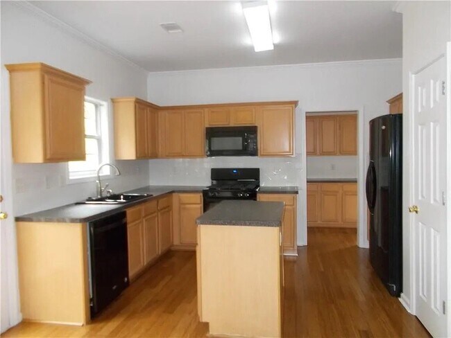Foto del edificio - 3720 Cranford Dr SW