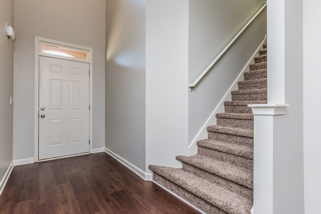 Building Photo - 21 Carriage Hills Dr