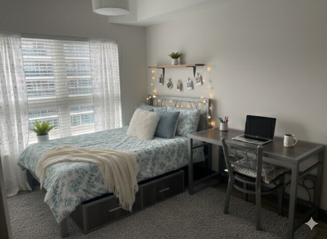 Building Photo - 258B-258B Sunview St