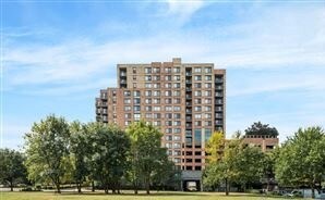 Primary Photo - 2451 Midtown Ave