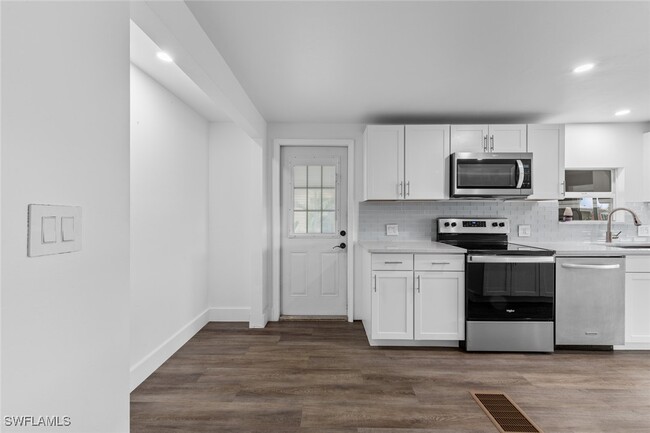Foto del edificio - 4685 Kahlua Ln