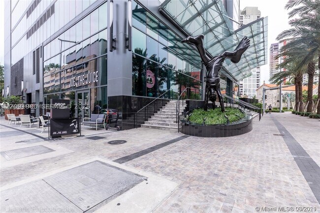 Foto del edificio - 1451 Brickell Ave