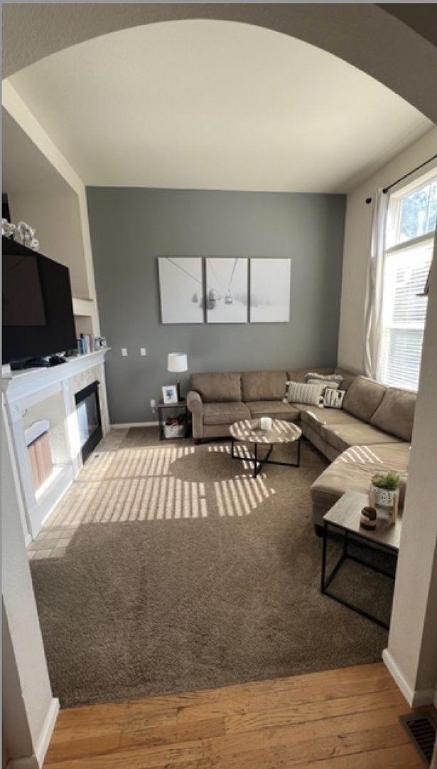 Building Photo - 2 Bed Highlands Townhome