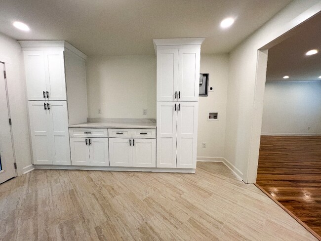 Foto del edificio - 826 Blossom St SW