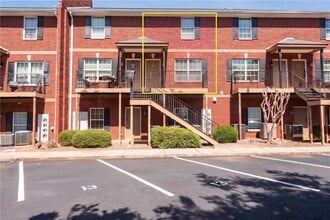 Building Photo - 105 Whitehead Rd