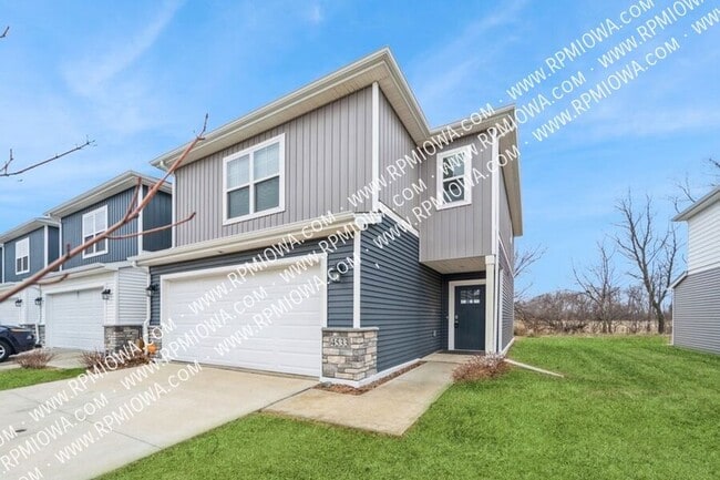 Building Photo - 4533 SE Ember Ln