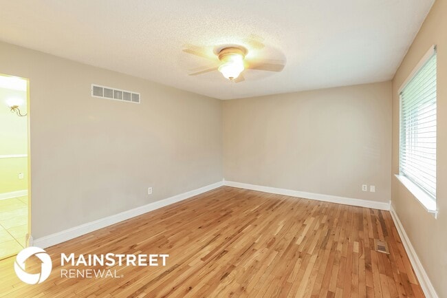 Building Photo - 11521 N McGee St