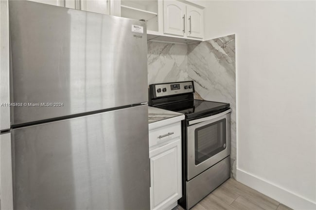 Building Photo - 445 NE 121st St