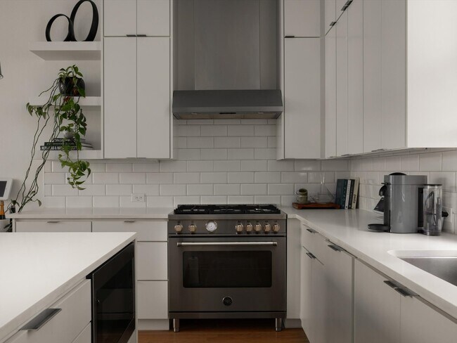 Foto del edificio - 1510 N Washington Ave