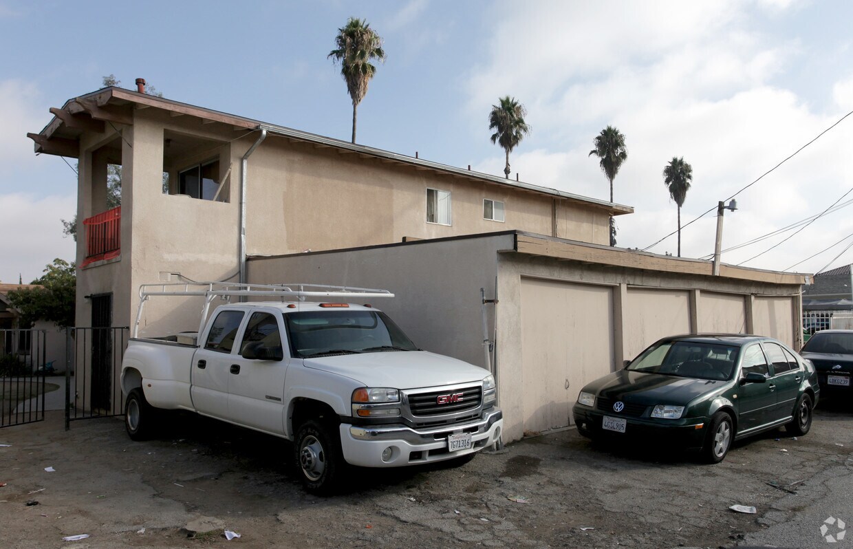 Building Photo - 22801 Bay Ave