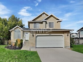 Building Photo - 1920 Sergeant Dr