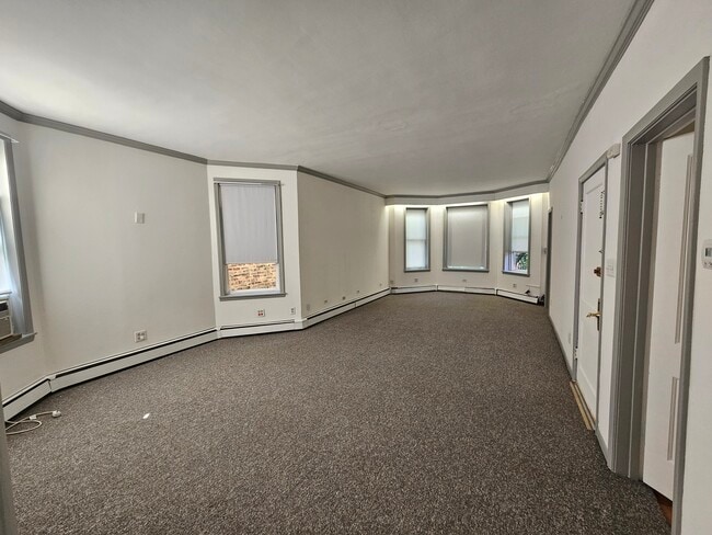 Building Photo - 4519 N Artesian Ave