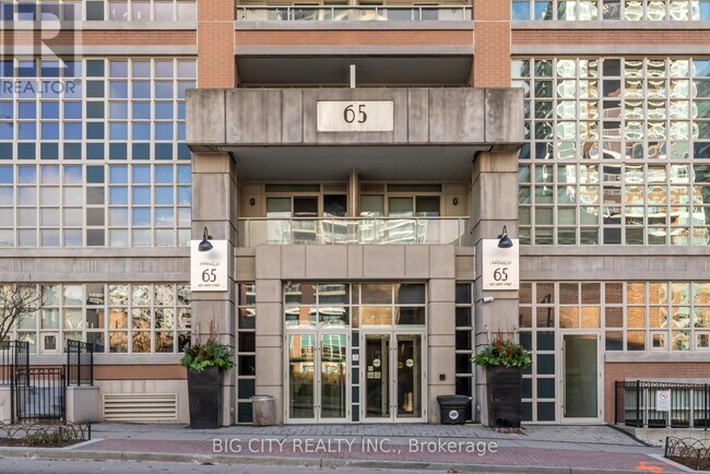 Building Photo - 65 E Liberty St