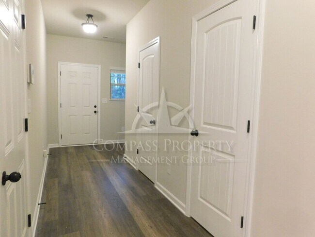 Building Photo - 6028 Oak Bend Ct