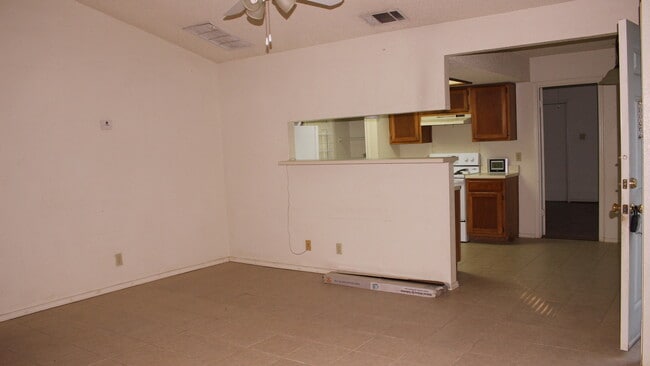 Foto del edificio - 9406 Kempler Dr