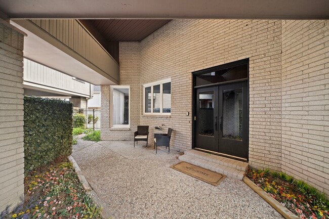 Building Photo - 2524 Nantucket Dr