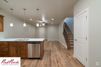 Building Photo - 499 N 550 W