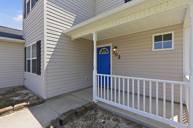 Building Photo - 302 Mann St