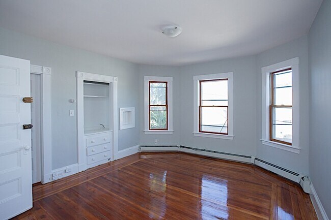 Foto del edificio - 173A Rindge Ave