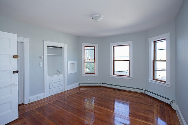 Building Photo - 173A Rindge Ave