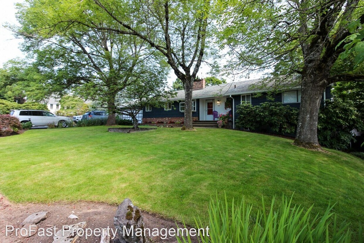 Primary Photo - 2 br, 1 bath House - 160 SW Towle Ave