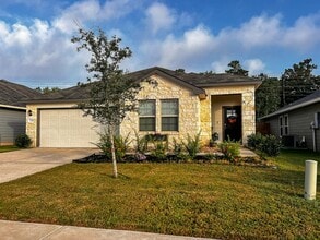 Building Photo - 310 Comal Dr