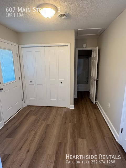 Building Photo - 607 E Main St