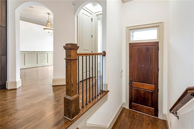 Foto del edificio - 58 Sheridan Dr NE