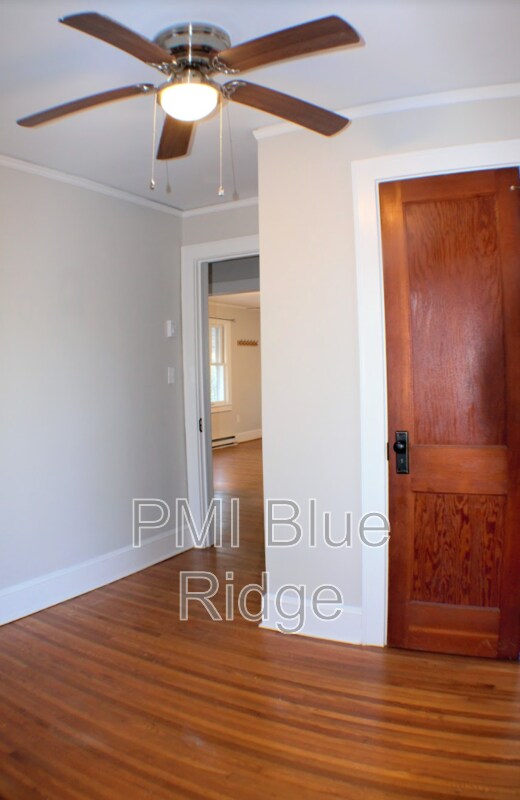 Building Photo - 113 Ashwood Rd