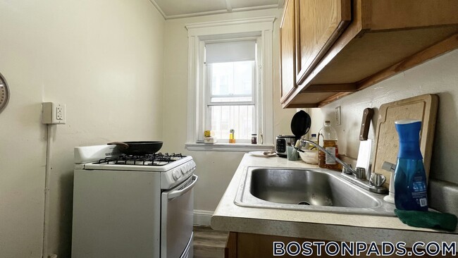 Building Photo - 1175 Boylston St