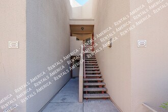 Building Photo - 4850 E Desert Cove Ave